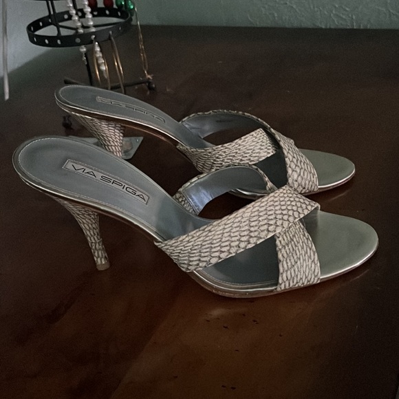 Via Spiga bare back sandal. 9.5  Snakeskin print. - Picture 4 of 6